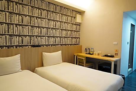 Standard Twin Room -No Parking