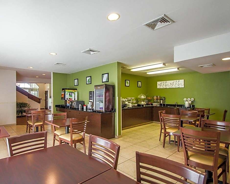 Sleep Inn & Suites Niantic North