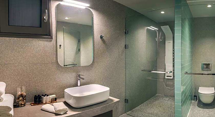 Eco Green Residences & Suites PC