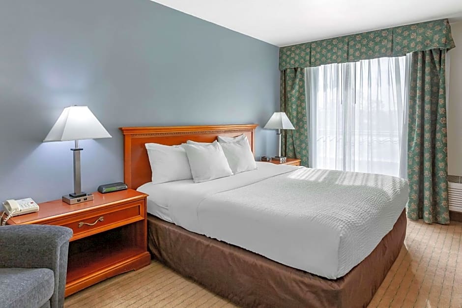 Clarion Inn Ontario