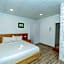 Ken's Backpackers Hotel