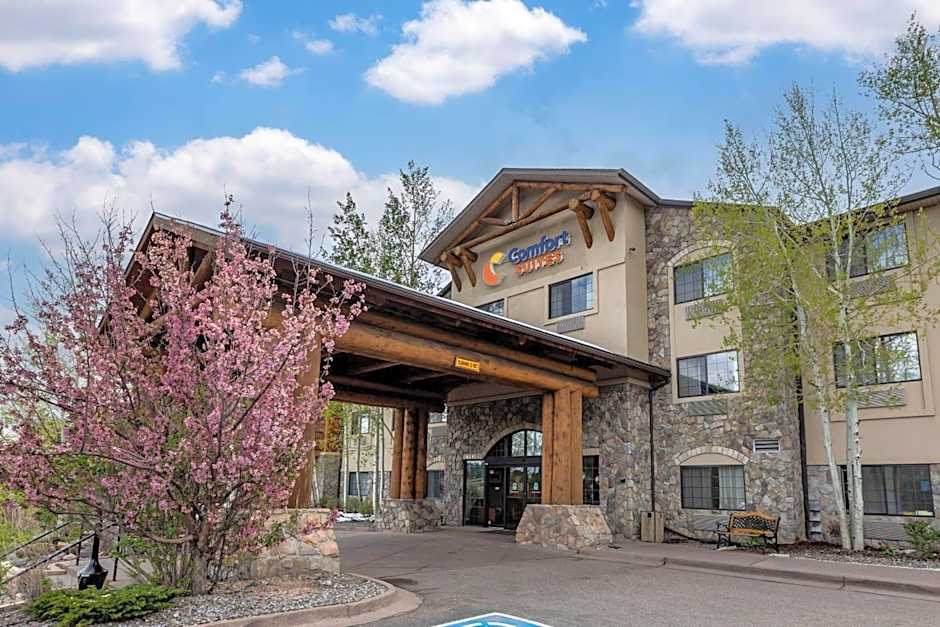 Comfort Suites Golden West on Evergreen Parkway