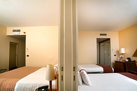 Standard Room with Two Single Beds