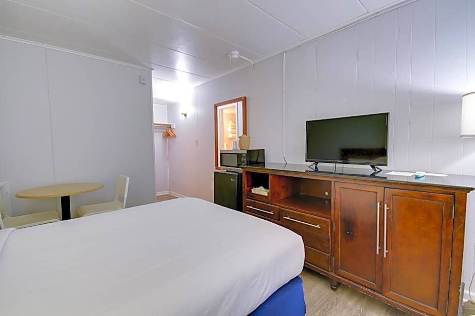 Rideau Oceanfront Motel