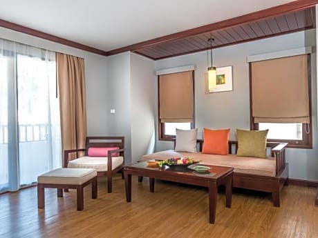 Family Room for 2 Adults and 2 Children