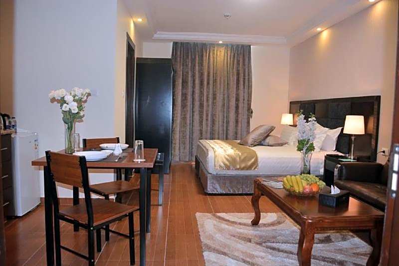 Tilal Almadina Hotel & Suites