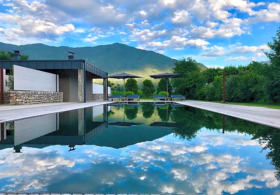 Vivere Suites & Rooms