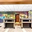 Best Western Holiday Manor