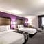 La Quinta Inn & Suites by Wyndham Cincinnati Sharonville