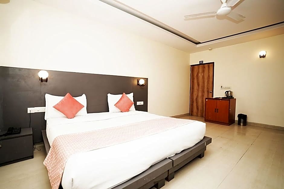 Hotel Vishal Residency Mahipalpur Near IGI Delhi Airport
