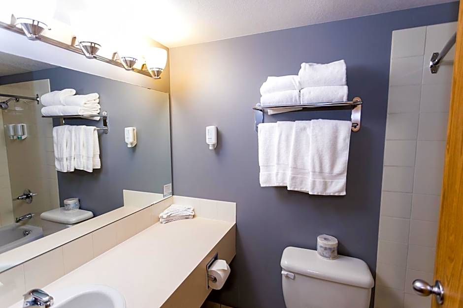 Super 8 by Wyndham Drayton Valley