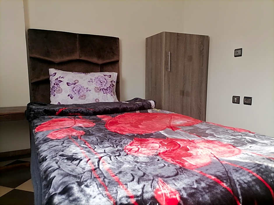 ZELLAKA hôtel & café