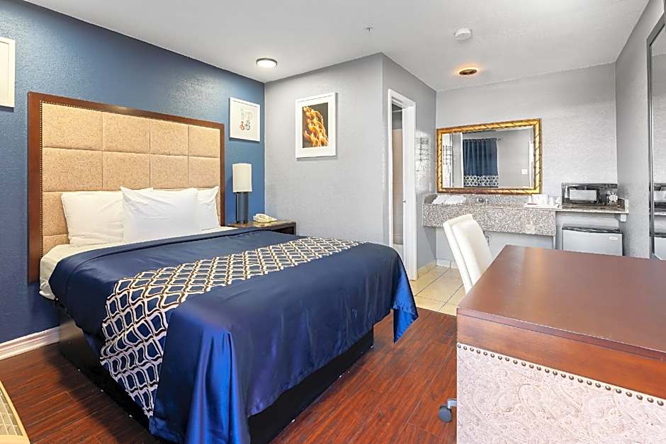 Golden Inn Dallas by Hotel O