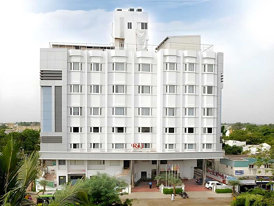 Photo 1 of 19 of Hotel Raj