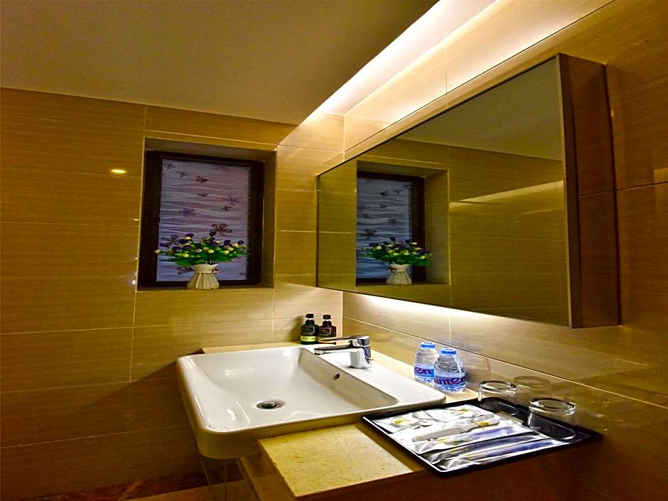East International Apartment (Civil Financial Center Branch)