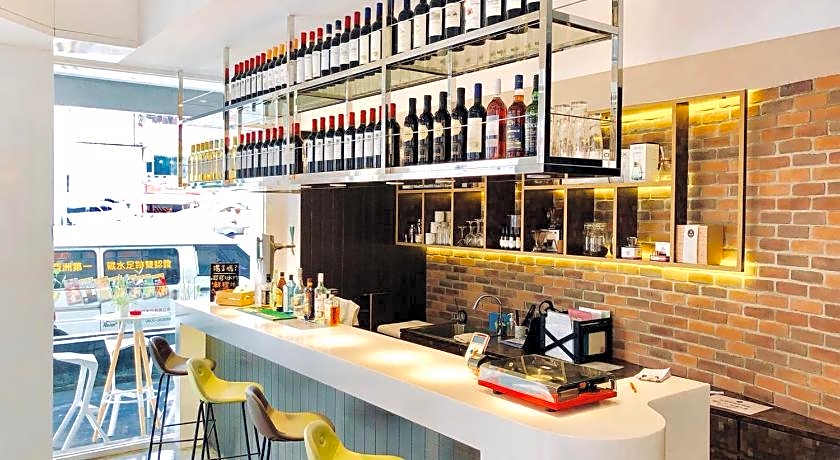 Single Inn - Kaohsiung Station