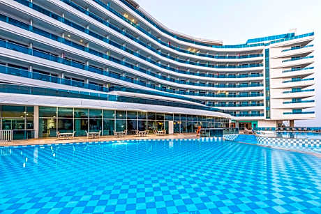 Las Americas Torre Del Mar