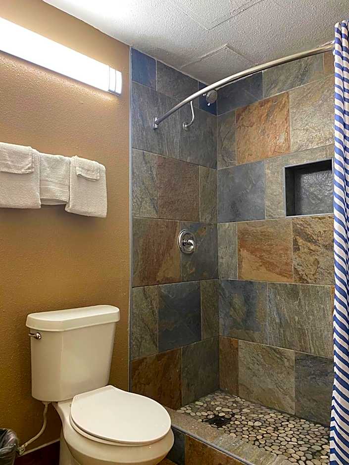 Texas Inn and Suites Raymondville