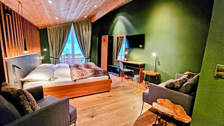 Deluxe Family Room with Balcony