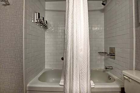 Deluxe Room, 2 Queen Beds