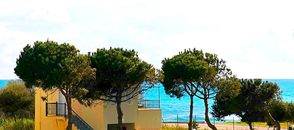 Romanos Beach Villas