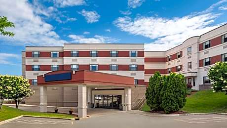 Royle Hotel Milwaukee Airport