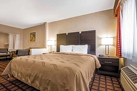 1 King Bed, Suite, Nonsmoking, Accessible, Upgrade