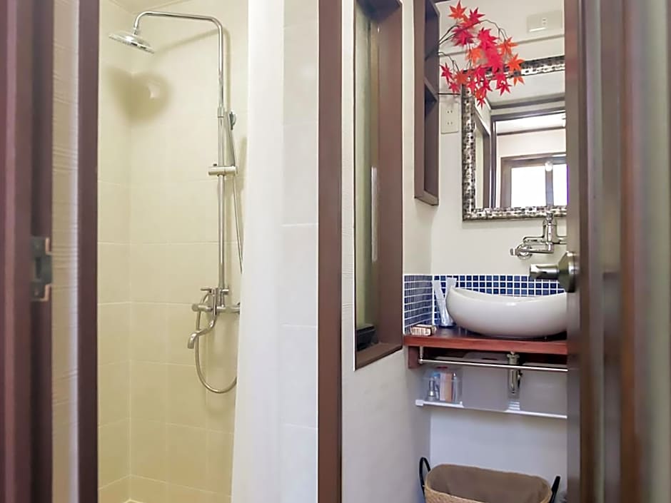 国際通りと牧志駅まで徒歩5分 庭付き素敵な古民家 わらゆんSO 松武の古民家Traditional house