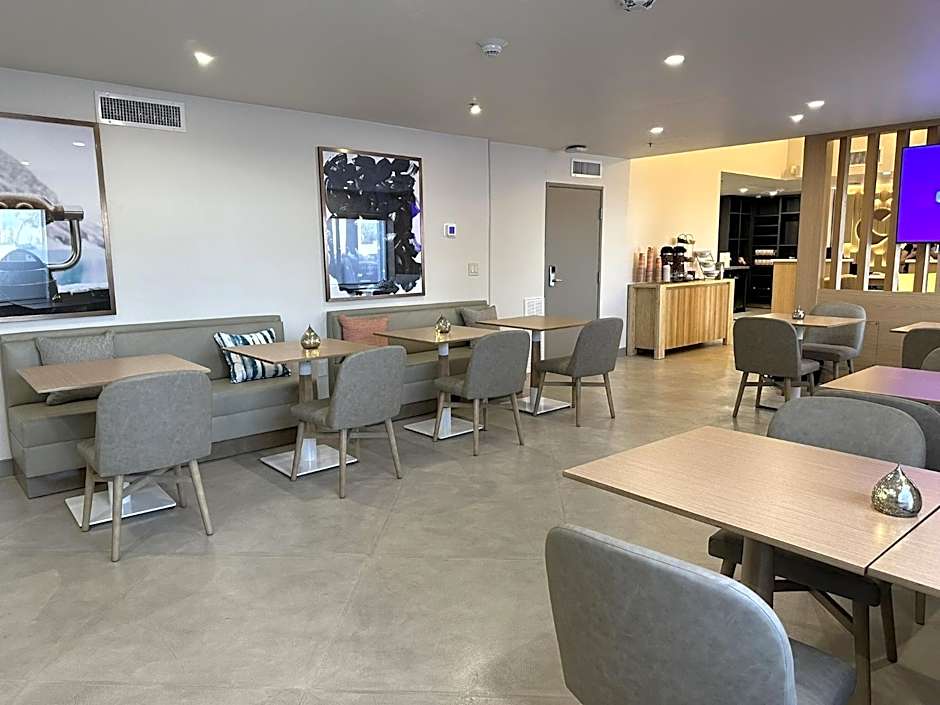 Comfort Suites At Tucson Mall