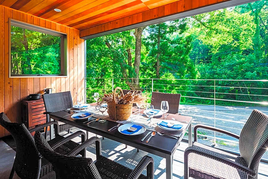 Phoenix Cocoon by HHG