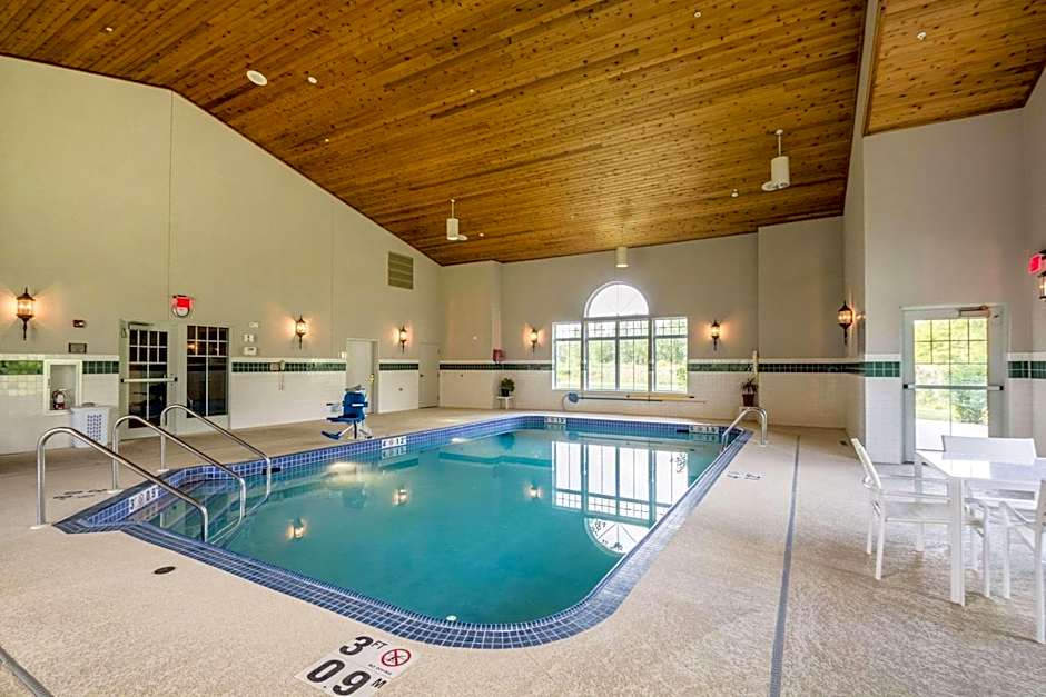 Country Inn & Suites by Radisson, Fond du Lac, WI