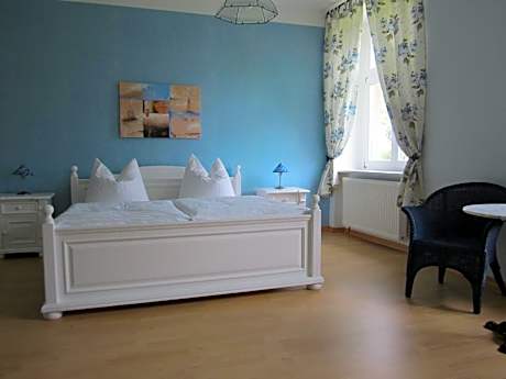 Single Room with Park View