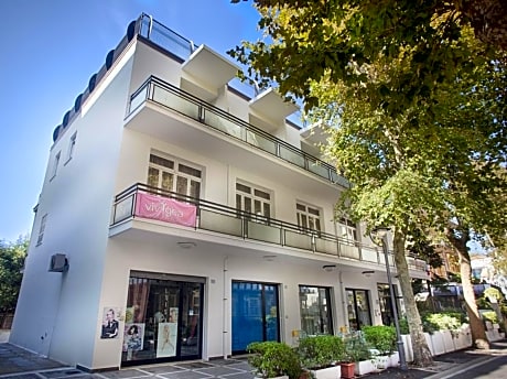Hotel Sayonara