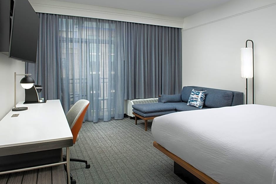 Courtyard by Marriott Savannah Downtown - Historic District