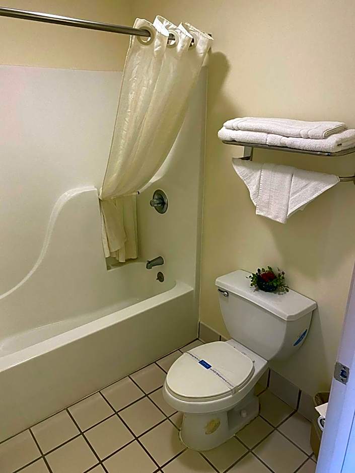 Country Hearth Inn & Suites Union City