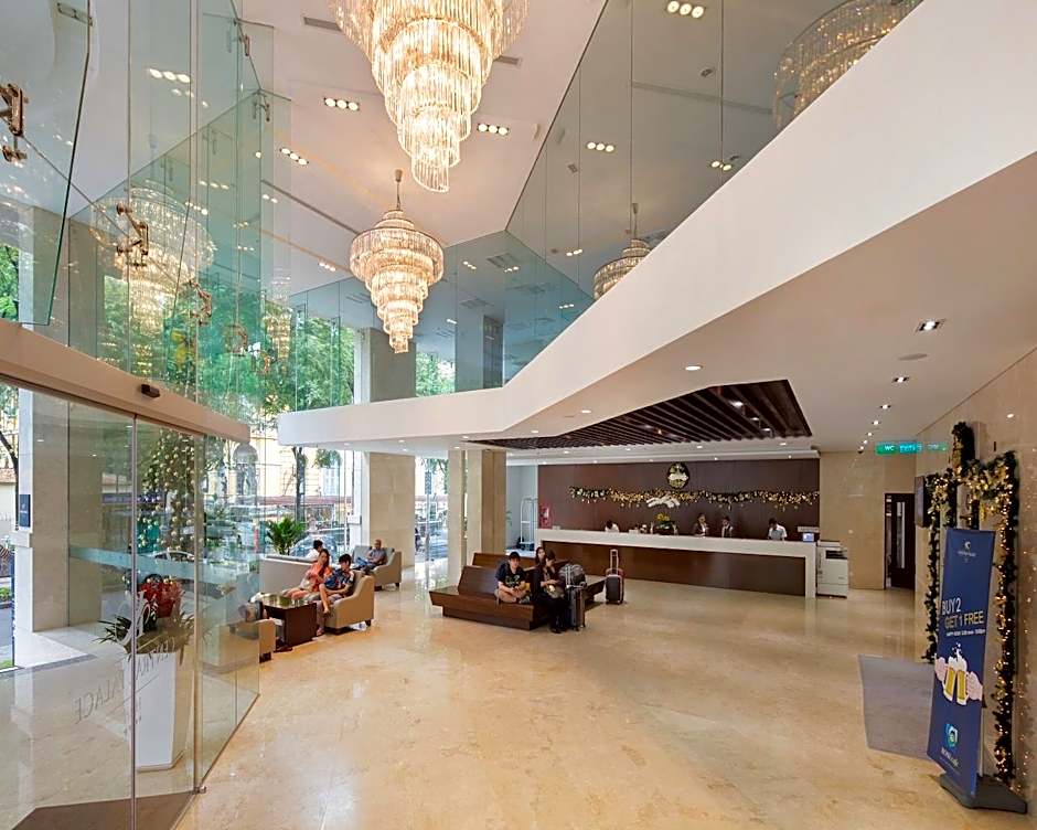 Central Palace Hotel