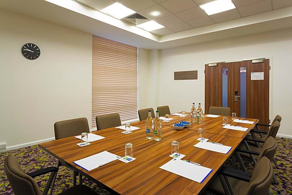 Holiday Inn Express Harlow By IHG