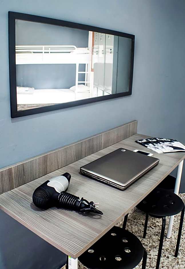 Quart Youth Hostel & Apartments