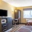 Super 8 by Wyndham Osseo WI