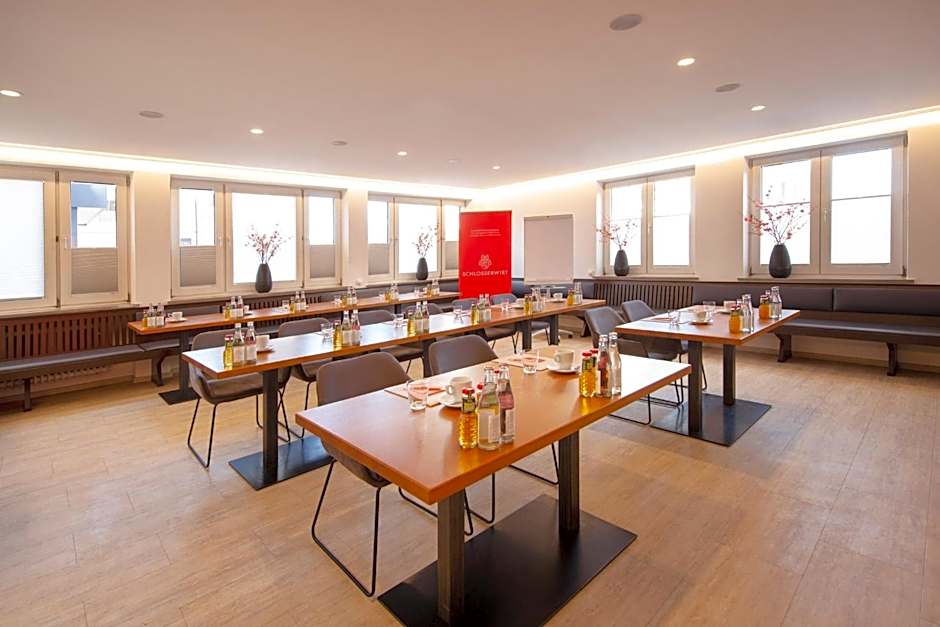 Hotel & Boarding House Schlosserwirt