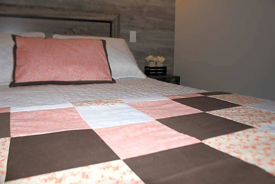 Raleigh Rooms & Taylor's Crafts