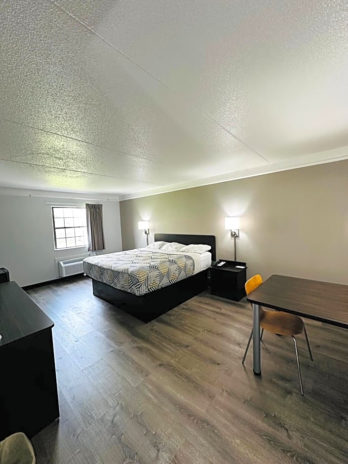 Motel 6 Hazelwood