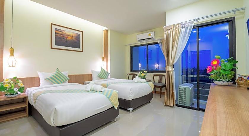 Pura Nakhon Hotel