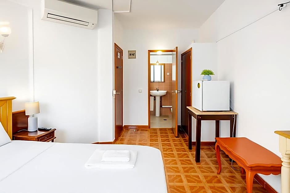 Lagos Central Suite DBV Guesthouse