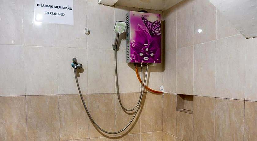 RedDoorz @ Hotel Surabaya Sumenep