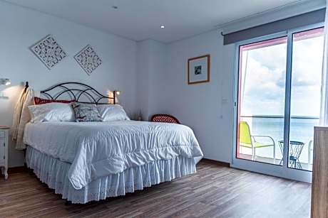 Deluxe Double Room with Balcony and Sea View