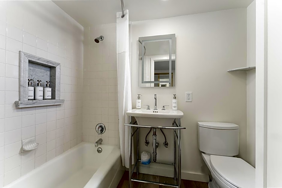 Franciscan Inn & Suites