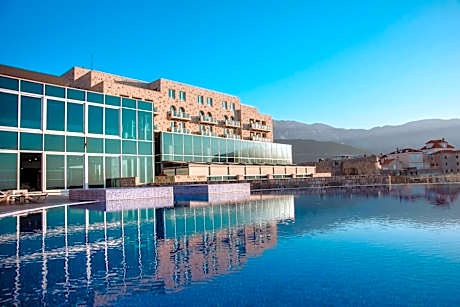 Avala Resort & Villas