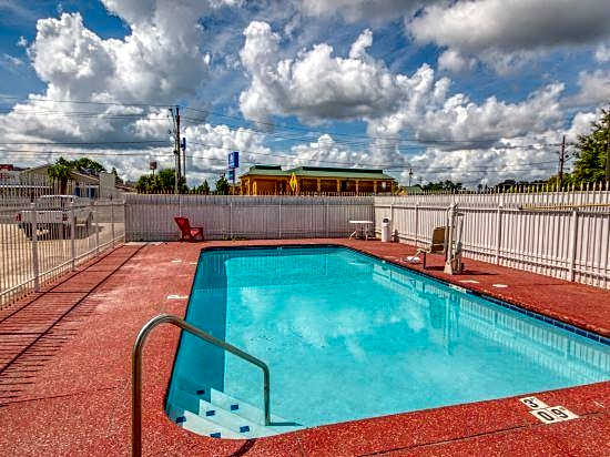 Magnuson Hotel Denham Springs