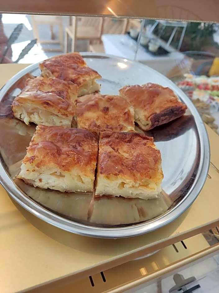 Saint George Boutique Rooms